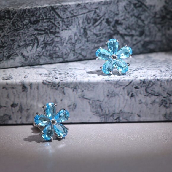 "Beautiful Tiny Plum Blossom Zircon Dainty Stud Earrings for Women, UNVN12456 - Picture 1 of 3